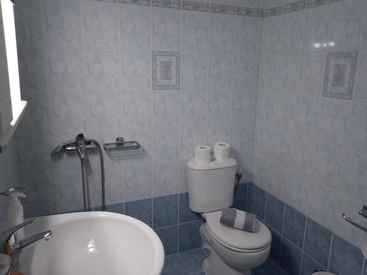 Mani Blue Studios Oitilon Luaran gambar